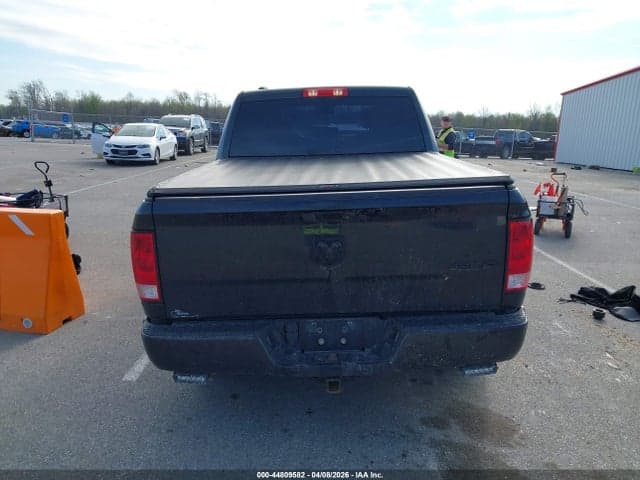 2018 RAM 1500 EXPRESS 4X4 5'7 BOX 16