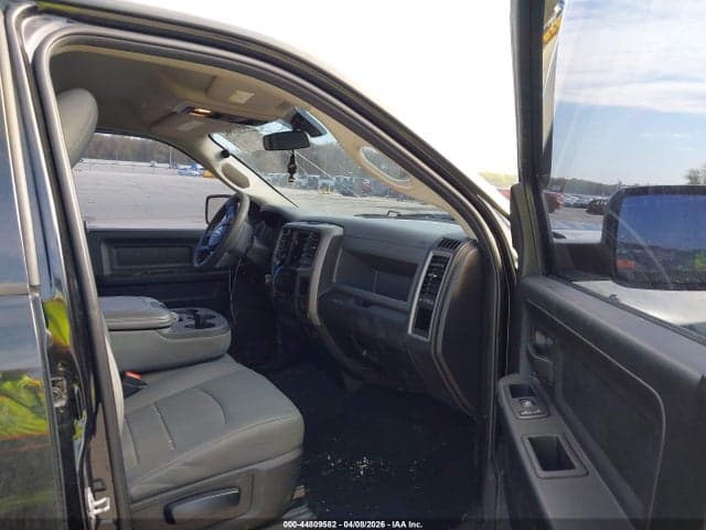 2018 RAM 1500 EXPRESS 4X4 5'7 BOX 5