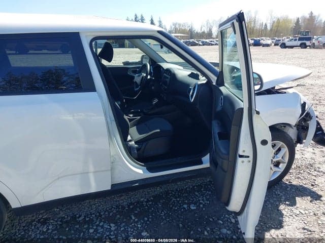 2022 KIA SOUL LX 5