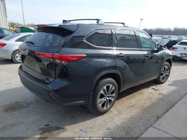 2021 TOYOTA HIGHLANDER XLE 5
