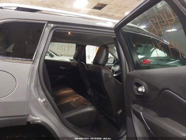 2020 JEEP CHEROKEE LATITUDE PLUS 4X4 8
