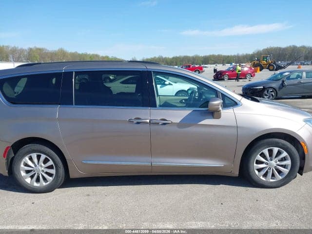 2017 CHRYSLER PACIFICA TOURING-L 13