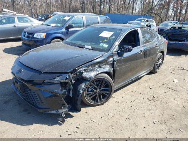 2025 TOYOTA CAMRY SE 2