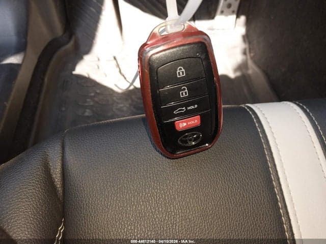 2025 TOYOTA CAMRY SE 11