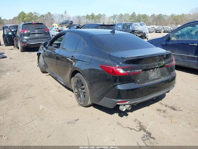 2025 TOYOTA CAMRY SE 3