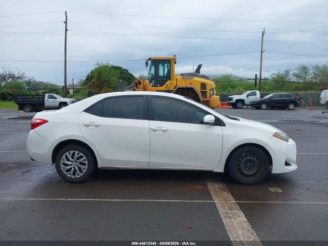2017 TOYOTA COROLLA LE 13