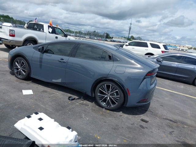 2025 TOYOTA PRIUS XLE 3