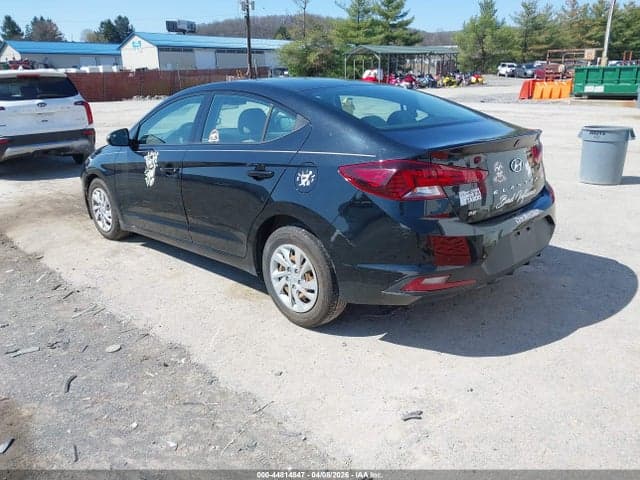 2020 HYUNDAI ELANTRA SE 3