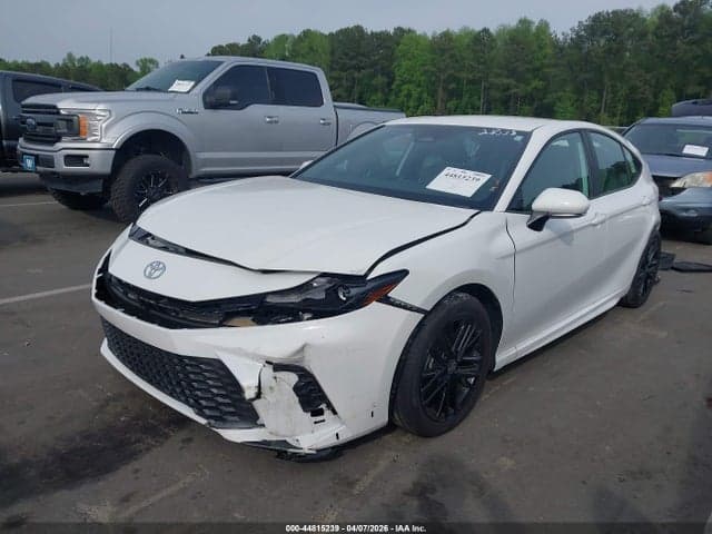 2025 TOYOTA CAMRY SE 3