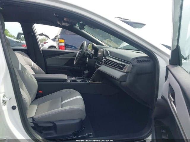 2025 TOYOTA CAMRY SE 6