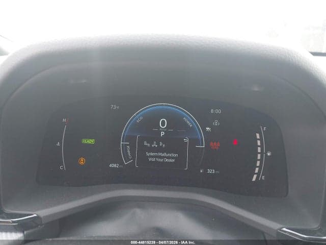 2025 TOYOTA CAMRY SE 8