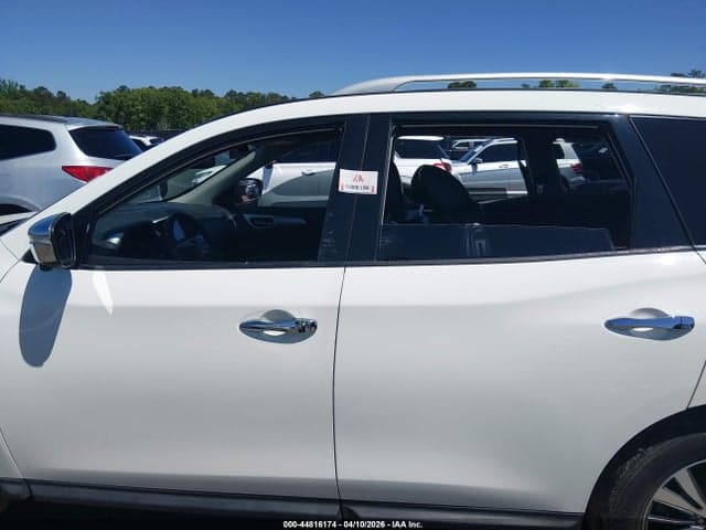 2019 NISSAN PATHFINDER SL 6