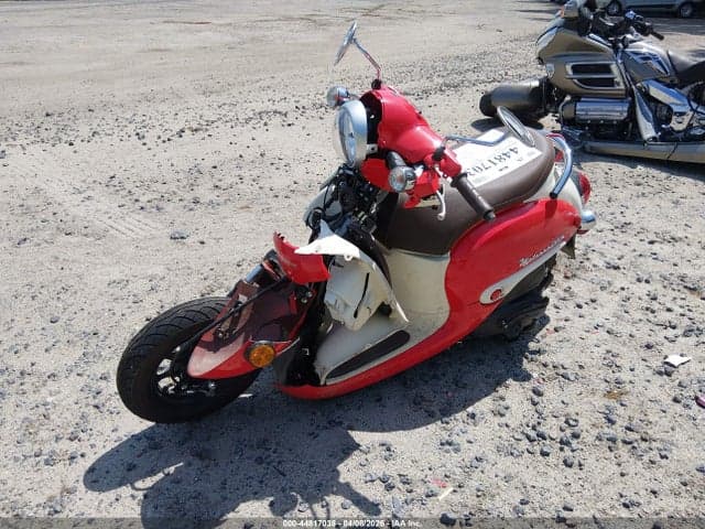 2025 HONDA NCW50 2
