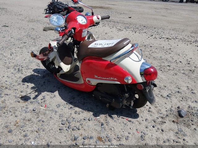 2025 HONDA NCW50 3