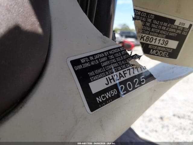 2025 HONDA NCW50 10