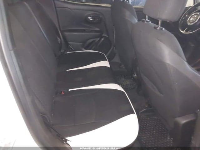 2019 JEEP RENEGADE ALTITUDE 4X4 8