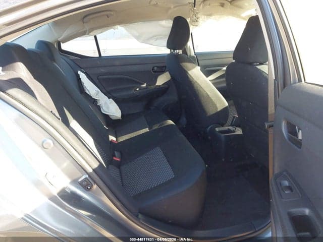 2024 NISSAN VERSA 1.6 S 8