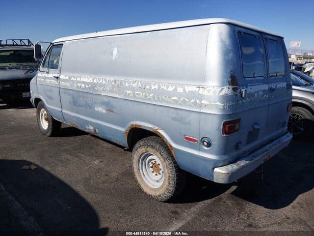 1972 DODGE VAN 3