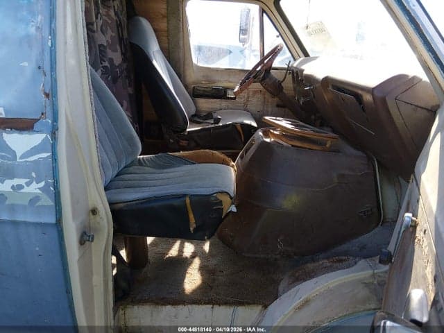 1972 DODGE VAN 5