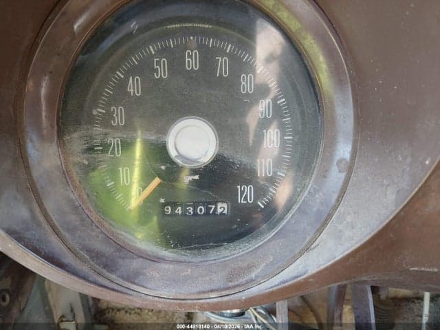 1972 DODGE VAN 7