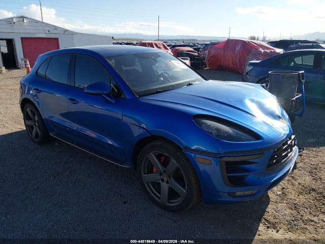 2015 PORSCHE MACAN TURBO 1