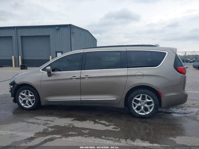 2017 CHRYSLER PACIFICA TOURING-L 15