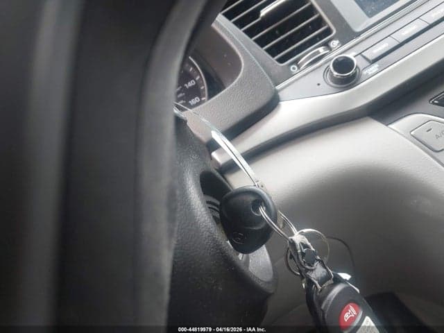 2017 HYUNDAI ELANTRA SE 11
