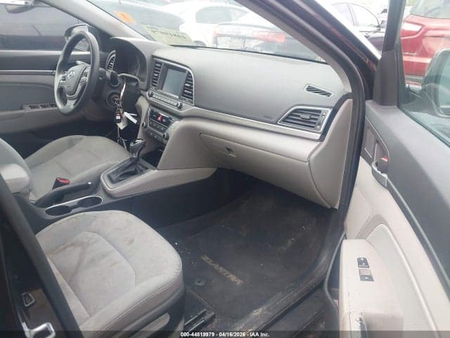 2017 HYUNDAI ELANTRA SE 5