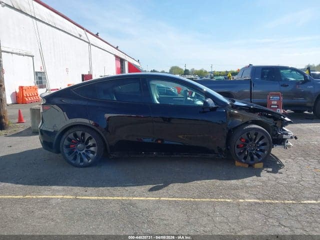 2024 TESLA MODEL Y PERFORMANCE DUAL MOTOR ALL-WHEEL DRIVE 14