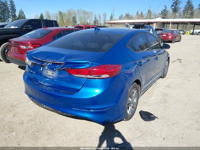 2017 HYUNDAI ELANTRA SE 4