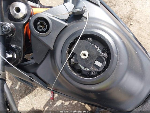 2026 KTM 690 SMC R 14