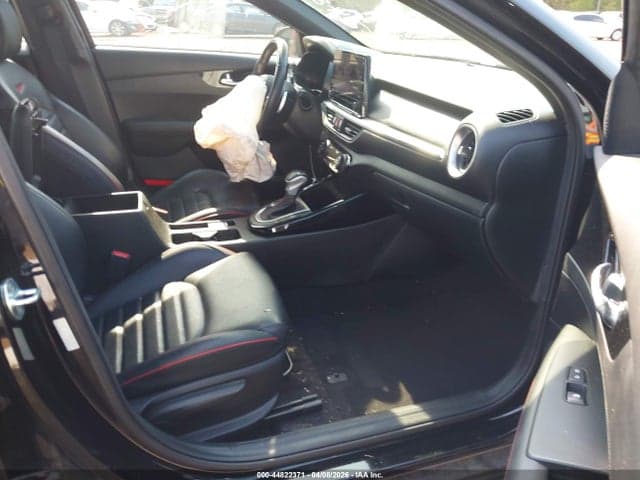 2023 KIA FORTE GT 5