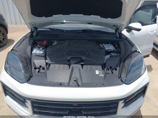2025 PORSCHE CAYENNE COUPE 10