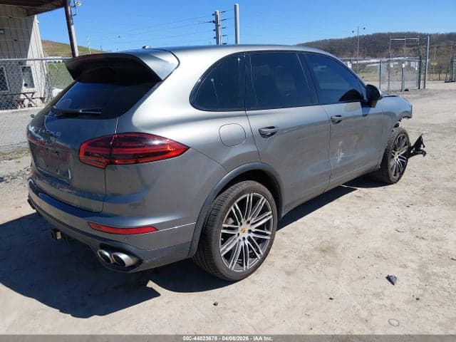 2017 PORSCHE CAYENNE S 4