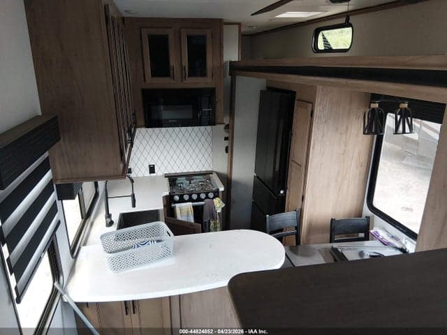2023 FOREST RIVER TRAVEL TRAILER 8