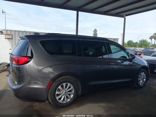 2019 CHRYSLER PACIFICA TOURING PLUS 13