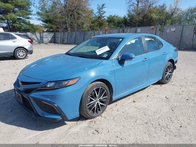 2024 TOYOTA CAMRY SE 2