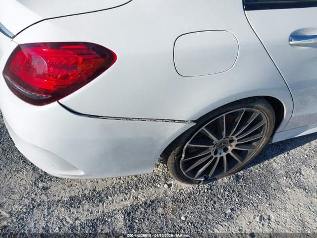 2019 MERCEDES-BENZ C 300 21