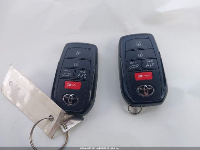 2025 TOYOTA BZ4X XLE 11