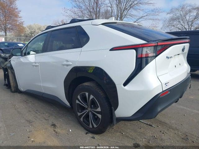 2025 TOYOTA BZ4X XLE 3