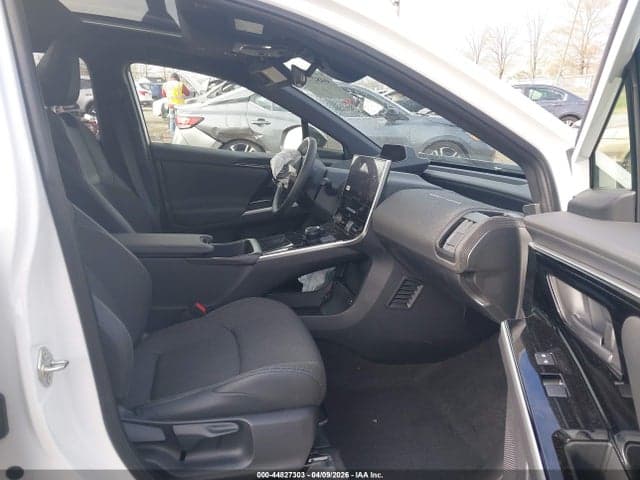 2025 TOYOTA BZ4X XLE 5
