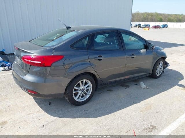 2017 FORD FOCUS SE 4