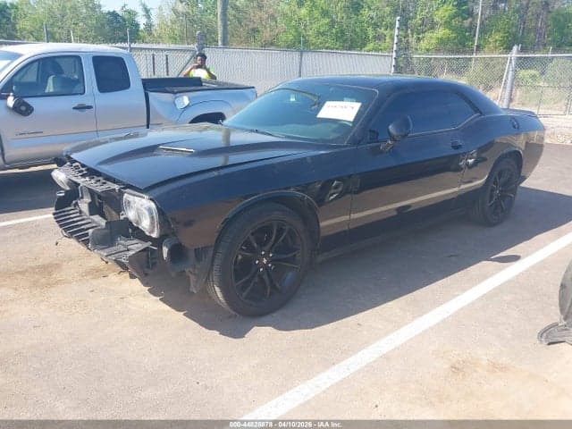 2018 DODGE CHALLENGER SXT 2