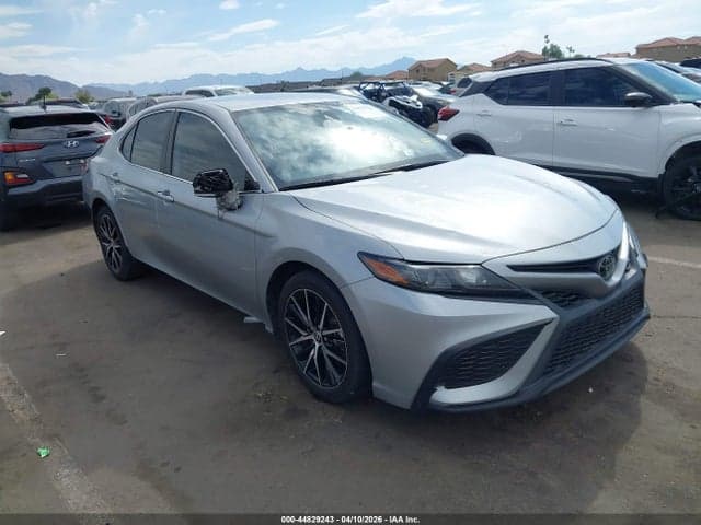 2022 TOYOTA CAMRY SE