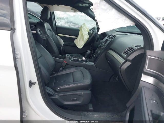 2019 FORD EXPLORER XLT 5