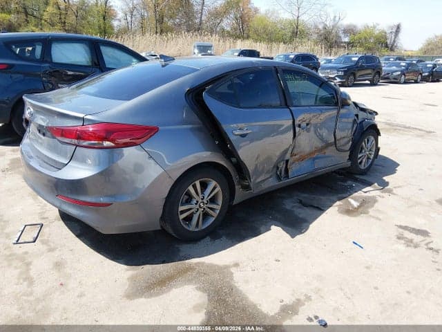 2018 HYUNDAI ELANTRA SEL 4
