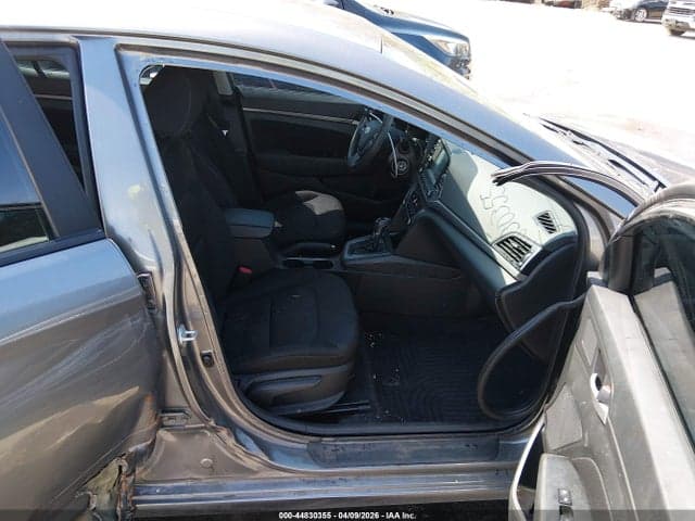 2018 HYUNDAI ELANTRA SEL 5