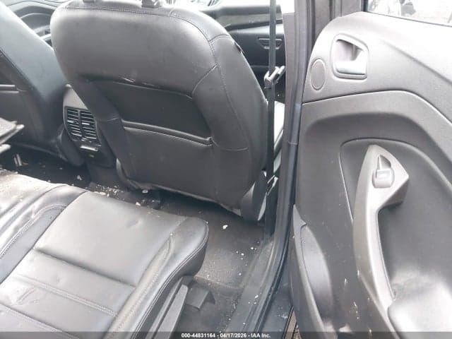 2017 FORD ESCAPE TITANIUM 8
