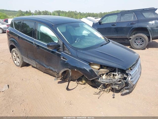 2017 FORD ESCAPE SE 1