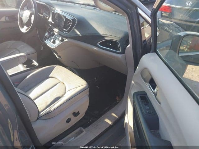 2020 CHRYSLER PACIFICA HYBRID LIMITED 5